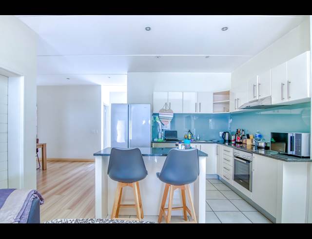 2 BEDROOM DUPLEX RENTED IN BRYANSTON